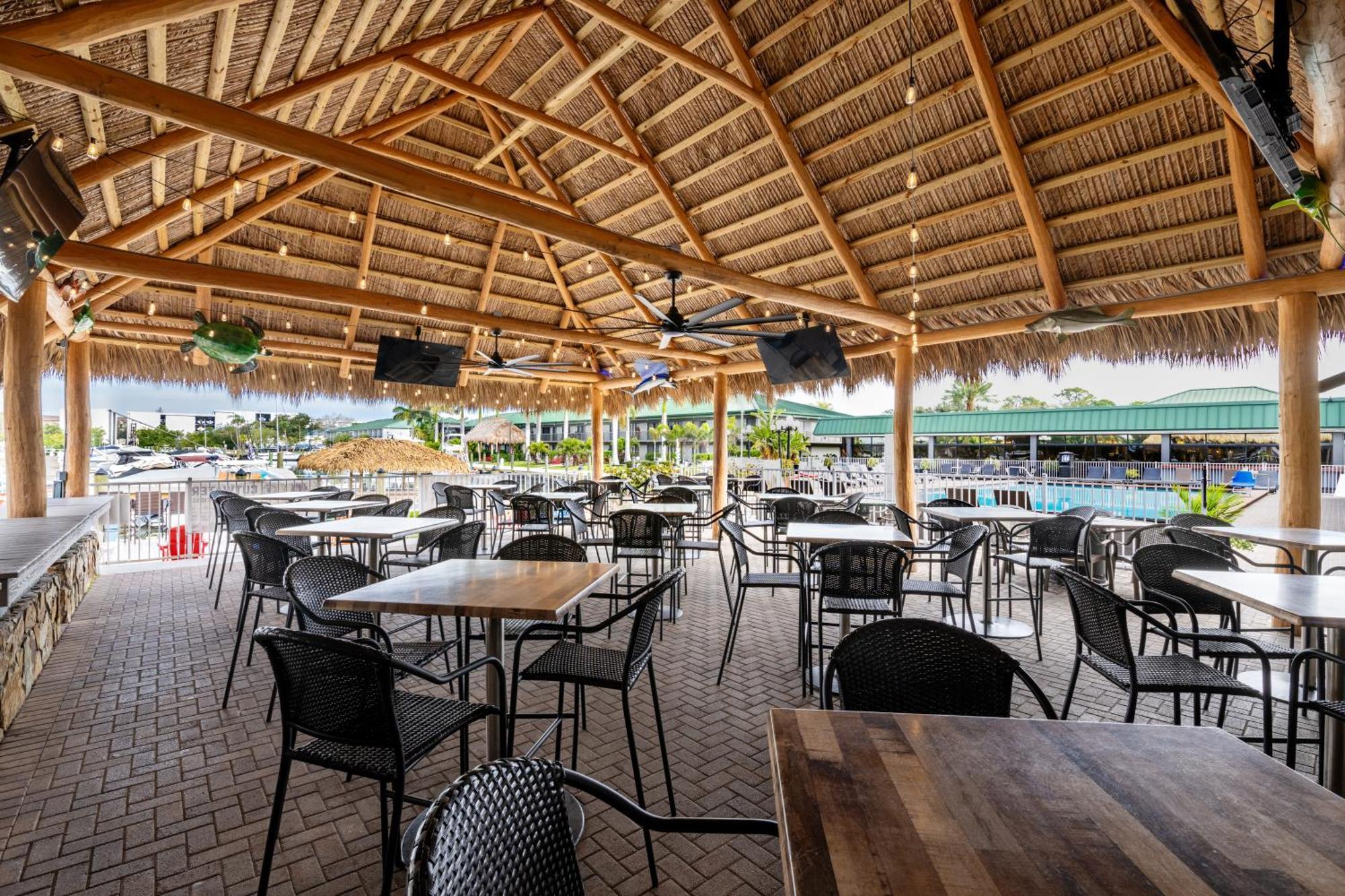 Ramada By Wyndham Sarasota Waterfront Hotel South Bradenton Exterior photo